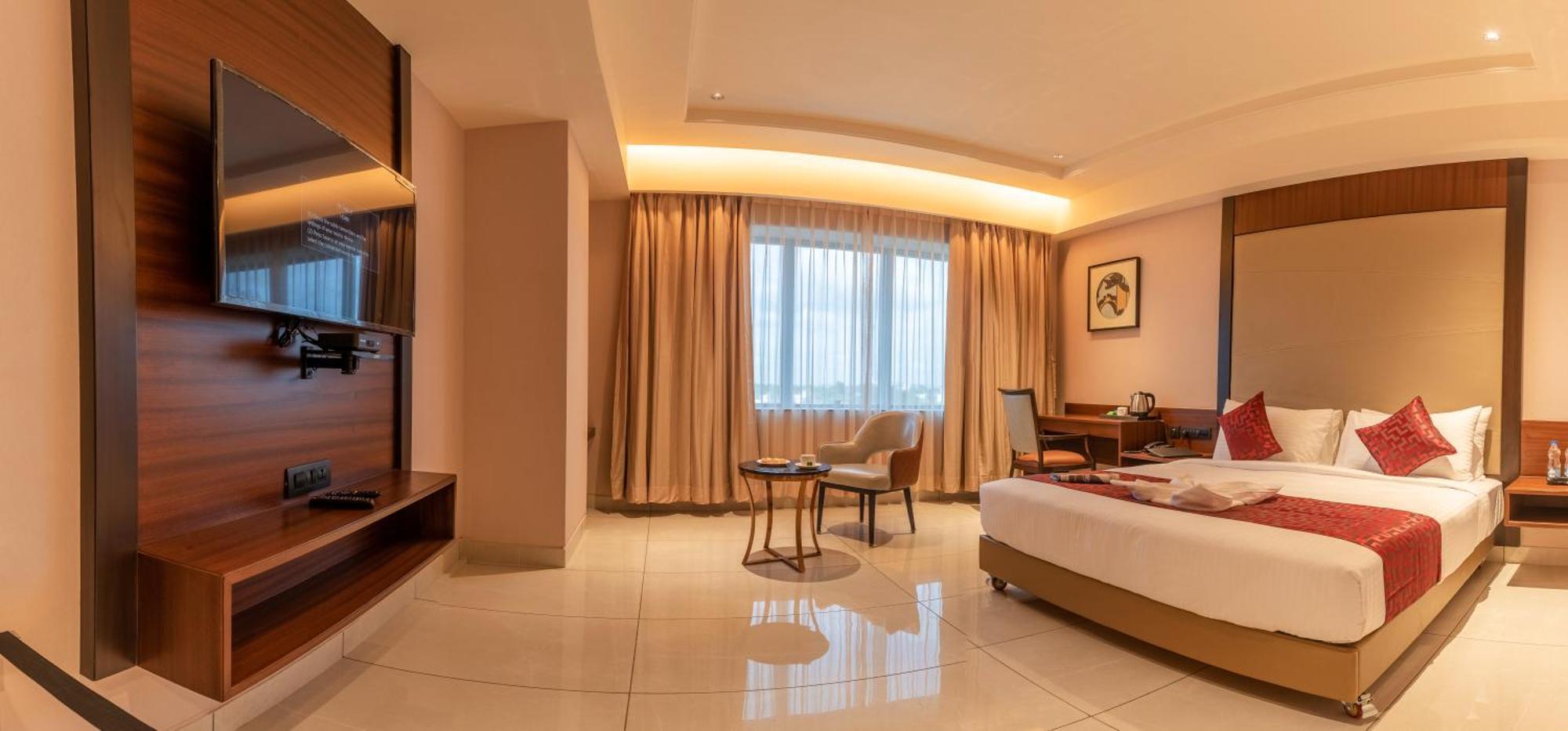 Hotel M Pro Palace Mysore - 12 Minutes To Mysore Palace Zewnętrze zdjęcie